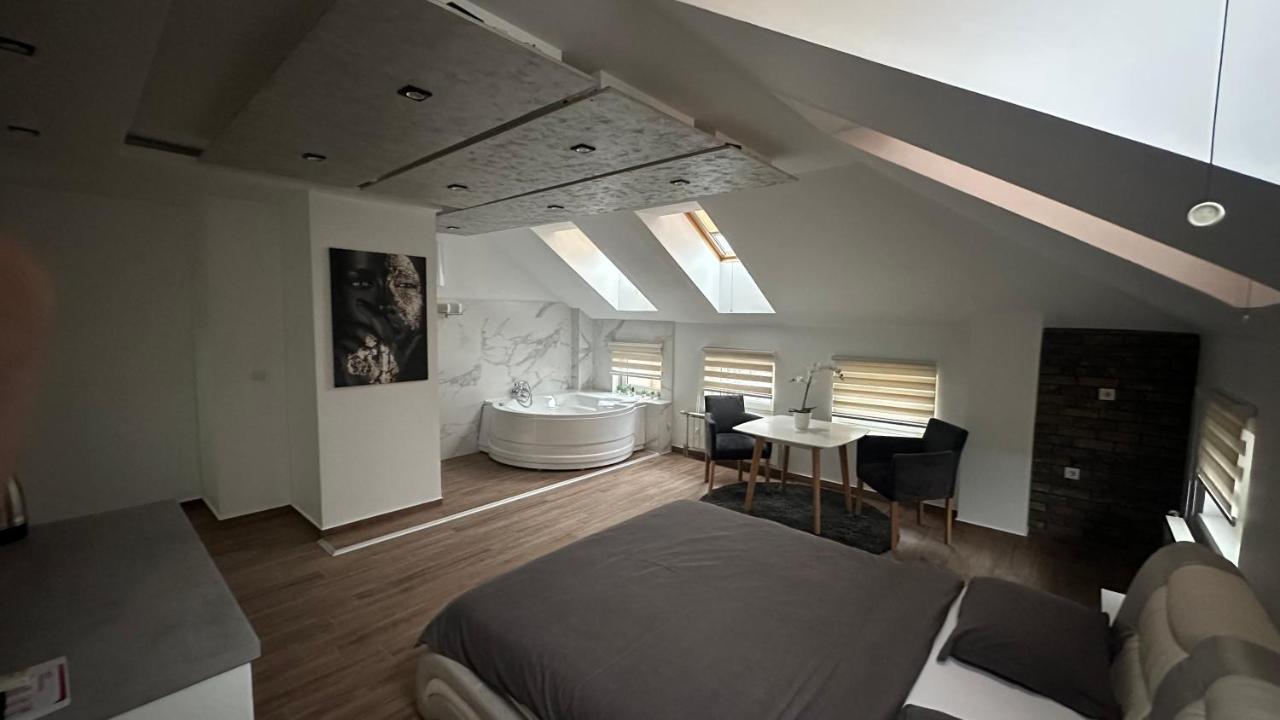 Seti Gorgeous Apartments With Jacuzzi Belgrad Dış mekan fotoğraf